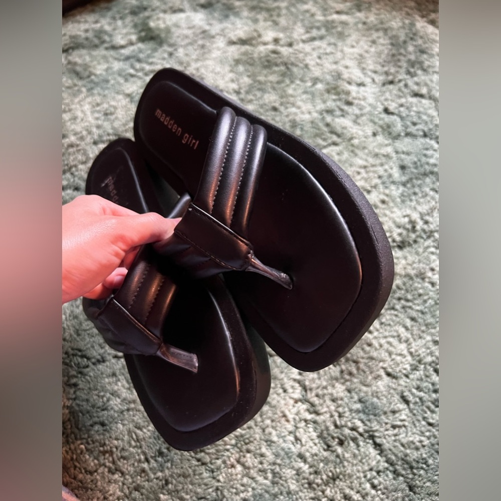 Platform sandals